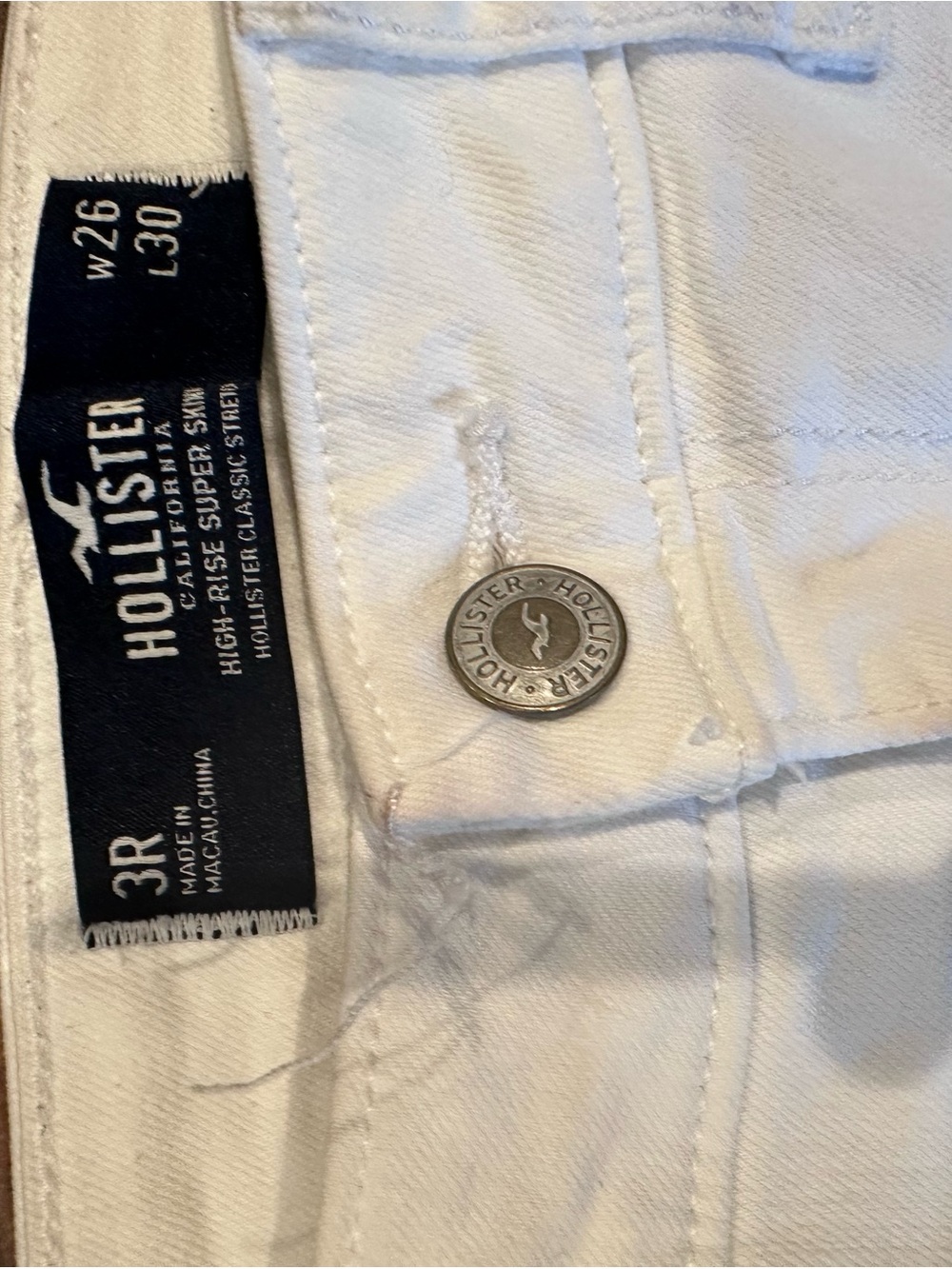 Hollister White Skinny Jeans with Back Pocket Stitching - Picture 2 of 3